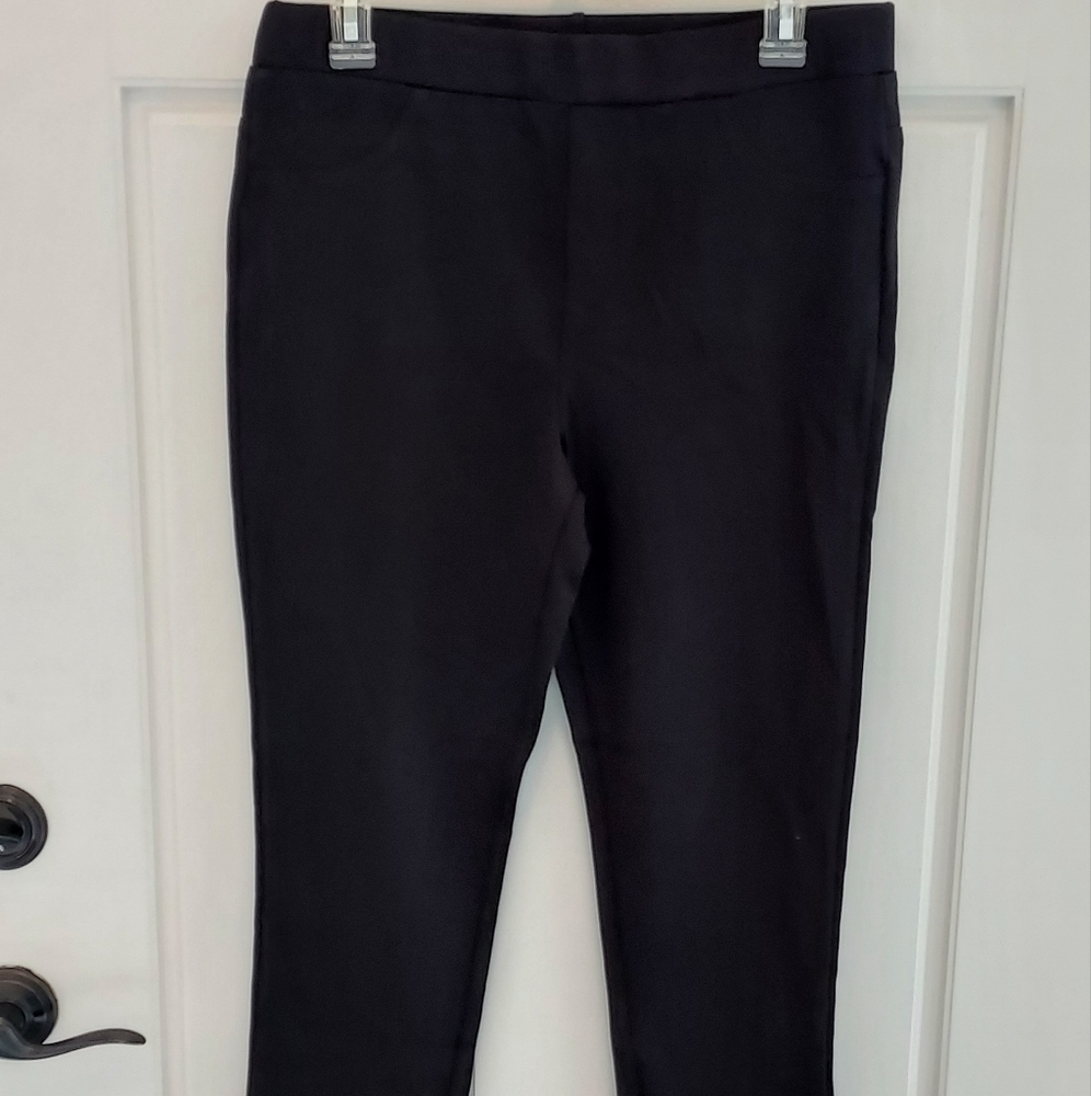 Band new with tag brand It's Me size large black legging with fake front pocket